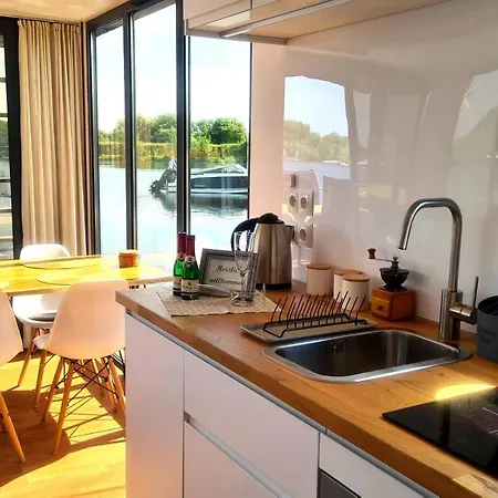 Hausboot La Mare Emma *